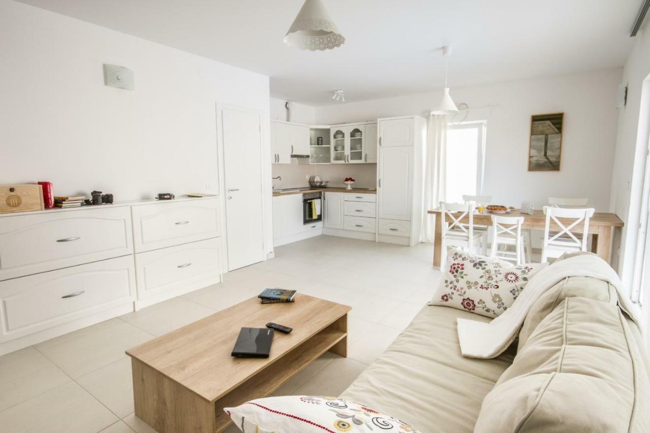 Villa House Sunny Rock Baska Extérieur photo