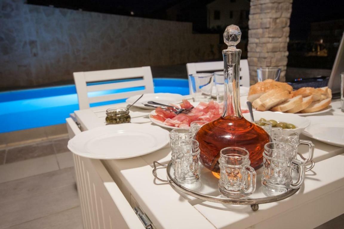 Villa House Sunny Rock Baska Chambre photo